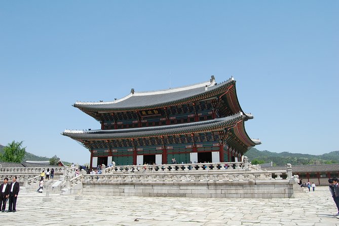 8 Hours Private tour with top attractions in Seoul - The Itinerary Rhythm: What an 8-Hour Seoul Loop Usually Feels Like