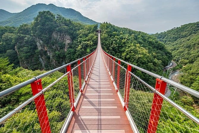 Beyond Seoul: Starfield Library, Hwaseong Fortress & Cave Quest - FAQ