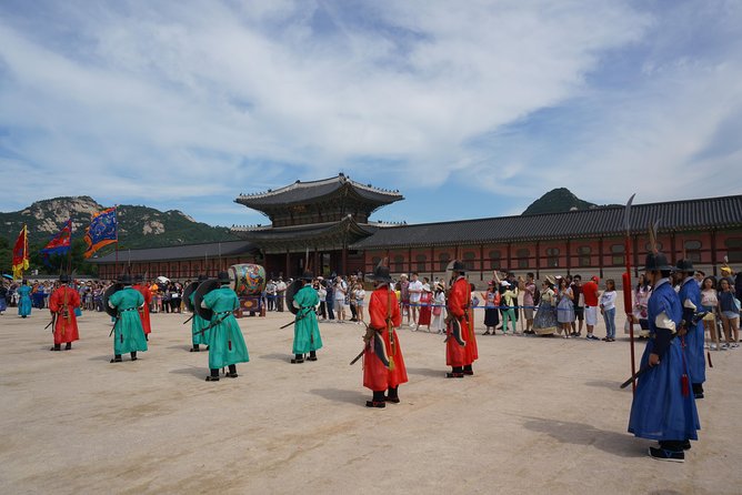Customized Private Seoul tour: Palace, Market etc(Airport Option) - Price and Value: What You’re Really Paying for at $184