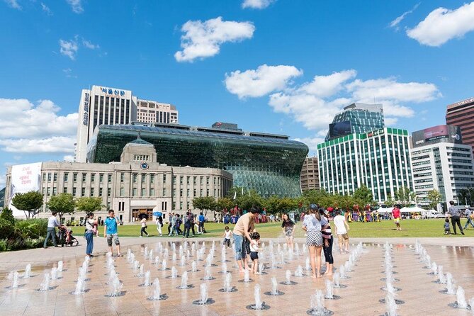 Discover Seoul: Local Life and History - Starting at Seoul City Hall and Seoul Plaza: your bearings in 30 minutes