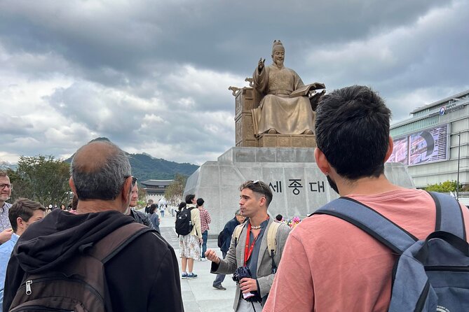 Discover Seoul: Local Life and History - Guides, group size, and what makes this tour feel worth the money