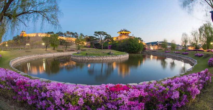 From Seoul: Suwon Hwaseong Fortress Night Tour - Haenggung-dong and Haengnidan-gil: hanoks, cafes, and drama spotting