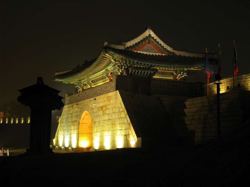 From Seoul: Suwon Hwaseong Fortress Night Tour - Summer Fridays–Sundays: the Haenggung Palace plan (Jun–Sep)