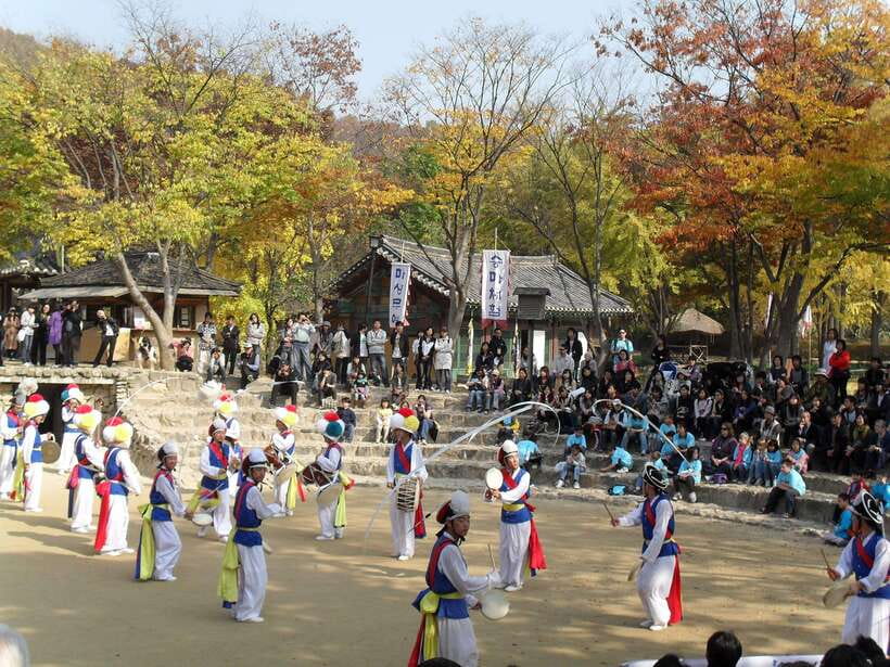 From Seoul: Suwon Hwaseong Fortress Tour - Full-day option: Korean Folk Village (and why shows vary)