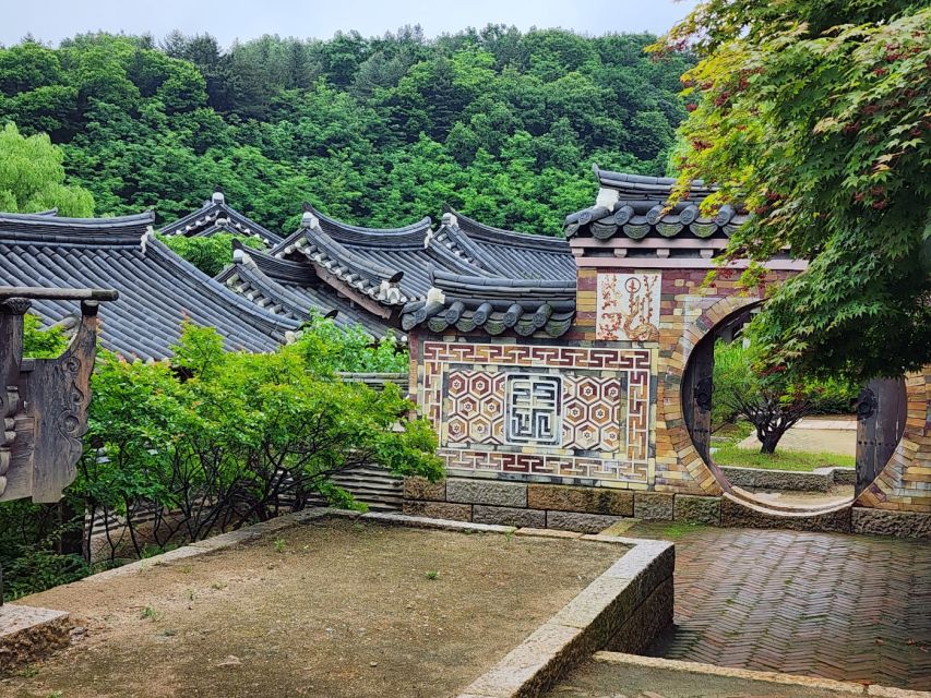 From Seoul: Suwon Hwaseong Fortress Tour - Dae Jang Geum Park: a full-day alternative to the village