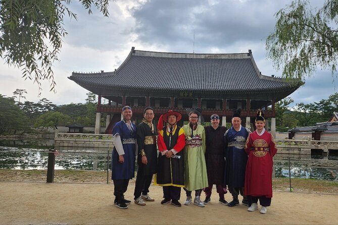 Half day Morning Seoul City Tour(Temple & Gyeongbok Palace) - Insadong drop-off: turning the tour into your own afternoon