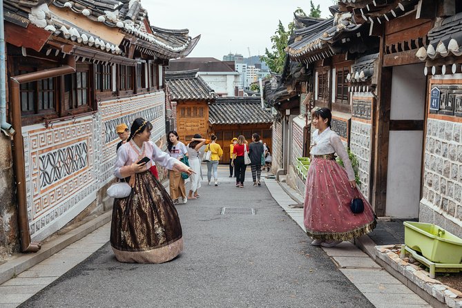 Highlights & Hidden Gems With Locals: Best of Seoul Private Walking Tour - Bukchon Hanok Village: where preserved streets become real life