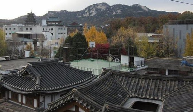 Highlights & Hidden Gems With Locals: Best of Seoul Private Walking Tour - Jogyesa Temple: a calm pause with a 1395 landmark