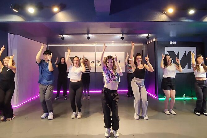 K-pop Dance Class in Seoul (Incl. video shooting & editing) - English vs private languages: choose the right class style