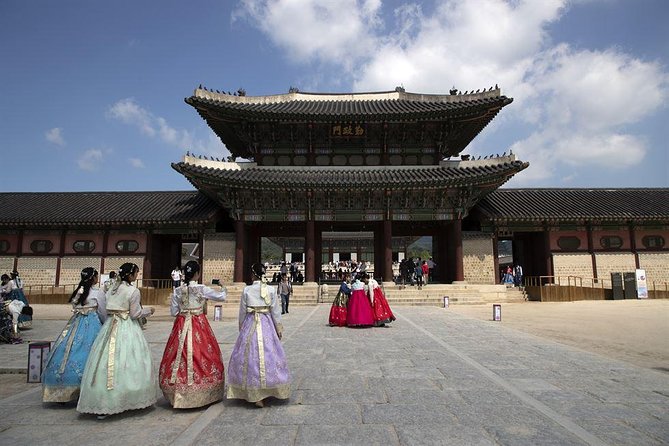 Korean History & Heritage Tour - Stop 1: Gyeongbokgung Palace and the Changing of the Guard