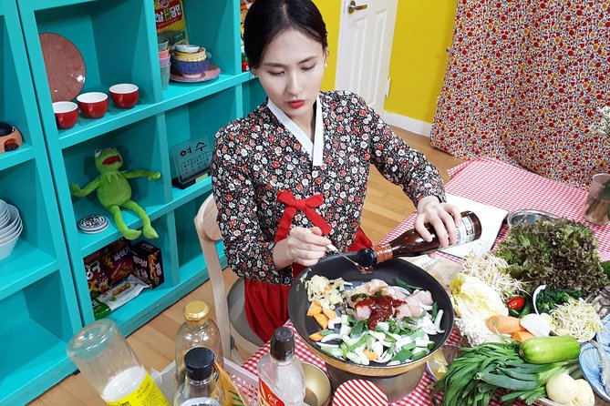 Local Home Korean Cooking Class & Market Adventure in Seoul - Hanjeongsik dinner: 10+ side dishes plus dessert and makgeolli