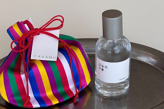 Make your K-scent perfume: Modern oneday class in Seoul - Olfactory Pyramid: The Simple Framework Behind Better Blending