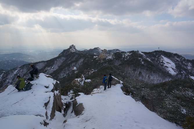 Private Hiking tour to Bukhansan Peak(Baegundae: 836.5m) with Mountain Expert - The climb to Baegundae: granite steps, steep grades, and cable sections