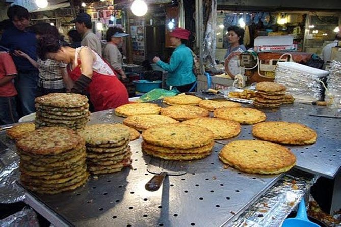 Private K-Food Walking Tour Including Visit to Dongdaemun District - Gwangjang Market street snacks: what you taste and what to watch for