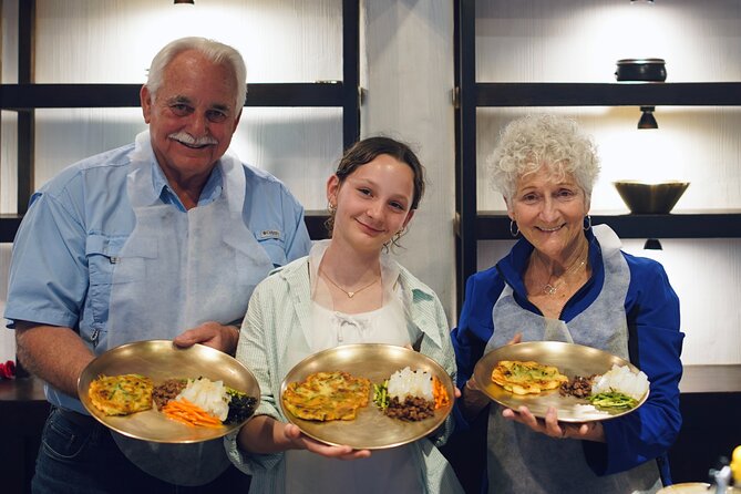 Royal Seoul Cooking Class in a 100-Year-Old Hanok - Eating like royalty: bangjja bronzeware, makgeolli, and dessert