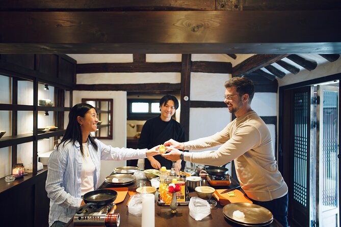 Royal Seoul Cooking Class in a 100-Year-Old Hanok - Location and getting there without stress
