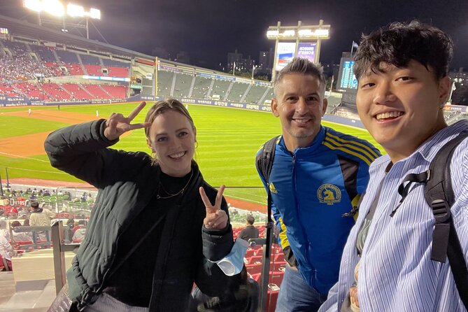 Seoul: Baseball Game Ticket with Dinner/Beer with the host - Inside Jamsil: Cheer Squads, Sing-Alongs, and the Stuff TV Misses