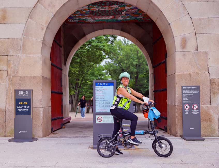 Seoul: City Highlights eBike Tour - Seochon / West Village Streets: Romantic Hanok Corners and Real-World Snacking