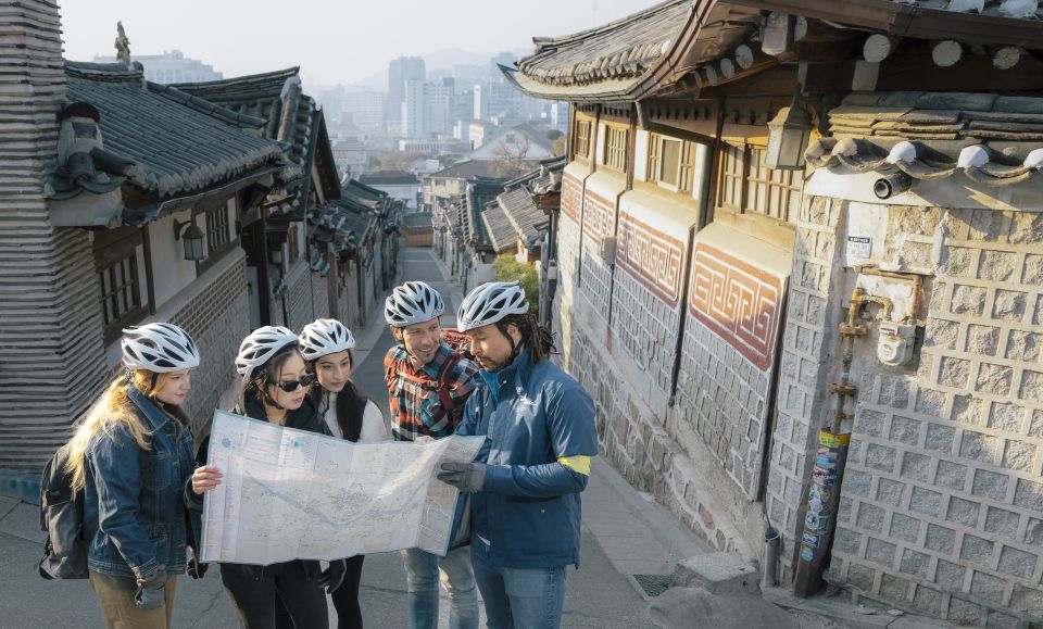 Seoul: City Highlights eBike Tour - Blue House Photo-Stop Moment: A Quick Look With Context