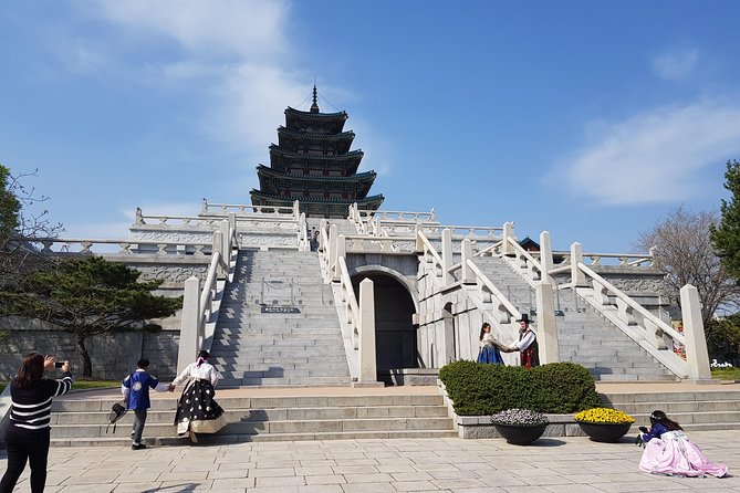 Seoul City Sightseeing Tour Including Gyeongbokgung Palace, N Seoul Tower, and Namsangol Hanok Village - Gyeongbokgung Palace: the main architecture story of the Joseon dynasty