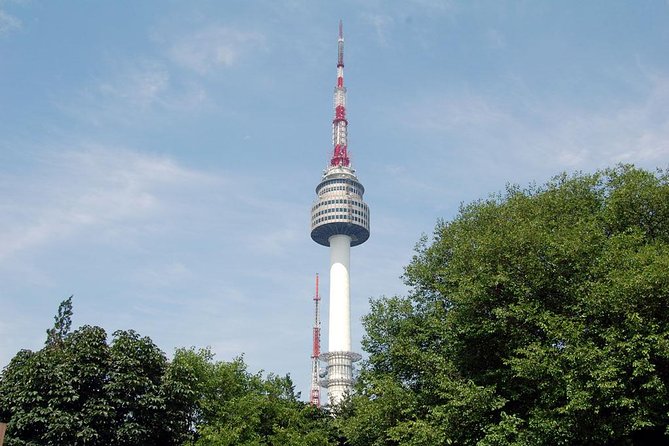 Seoul City Sightseeing Tour Including Gyeongbokgung Palace, N Seoul Tower, and Namsangol Hanok Village - When the day shifts: Tuesdays and Mondays change the palace/hanok plan