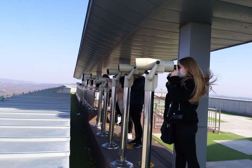 Seoul: DMZ Guided Tour with Suspension Bridge and Gondola - Visitor center: a short briefing before the tunnel