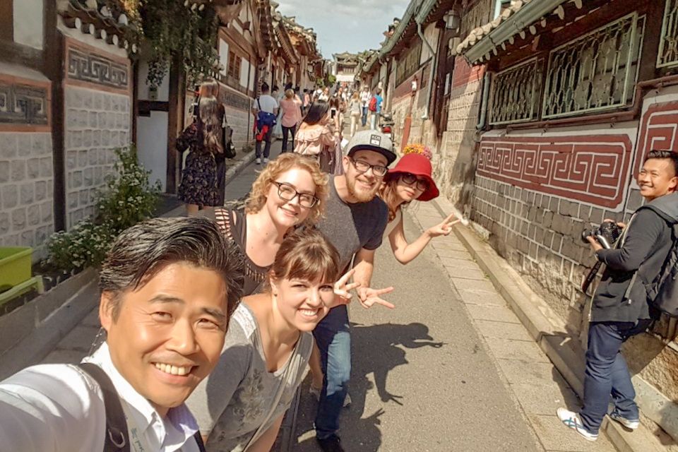 Seoul: Gyeongbok Palace and Bukchon Hanok Walking Tour - National Folk Museum of Korea: 98,000 Artifacts Without the Museum-Overload