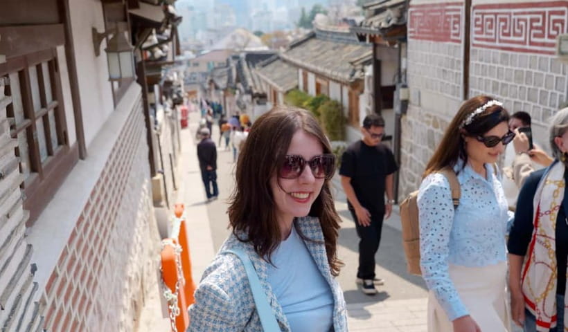 Seoul Half-Day City Highlight, Palace Tour with Hanbok - Bukchon Hanok Village walk: pretty streets with purpose