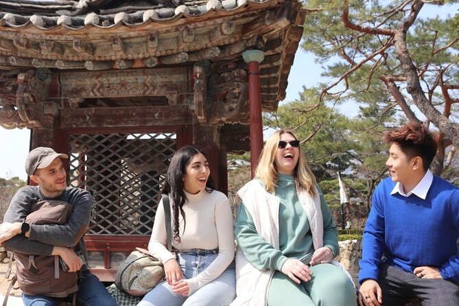 Seoul Half Day Tour with a Local: 100% Personalized & Private - Gyeongbokgung Palace: Joseon grandeur with context