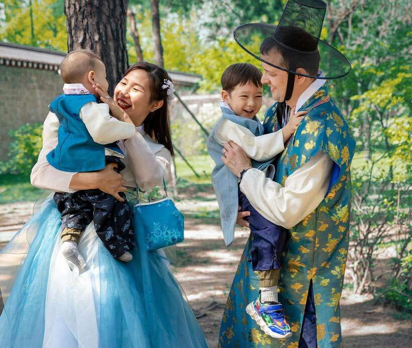 Seoul: Hanbok Rental with Gyeongbokgung Palace Entry - Where to Walk: Gyeongbokgung and the Gardens Feel Different in Hanbok