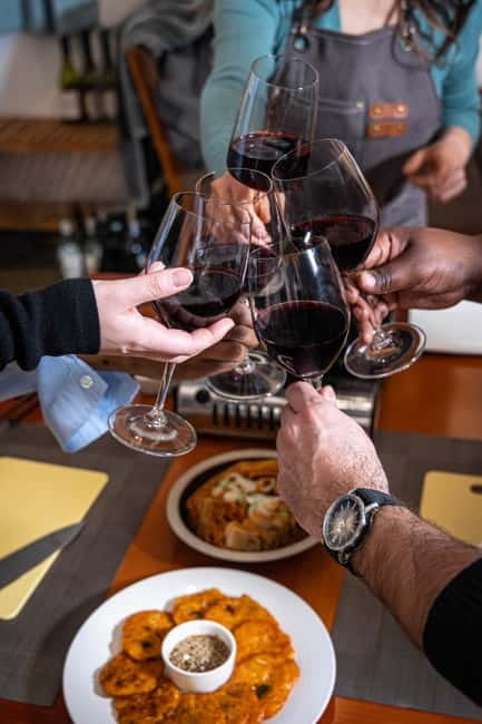 Seoul: Kimchi Dishes Cooking Class with Wine Pairing - Key things that make this class worth your time