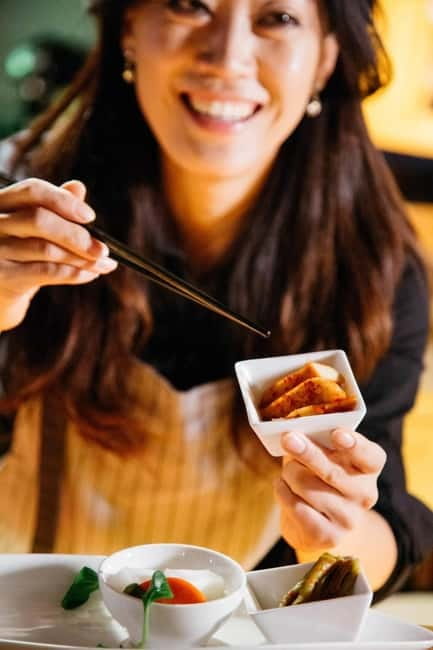 Seoul: Kimchi Dishes Cooking Class with Wine Pairing - From Gyeongbokgung to a kimchi studio that feels like someone’s home