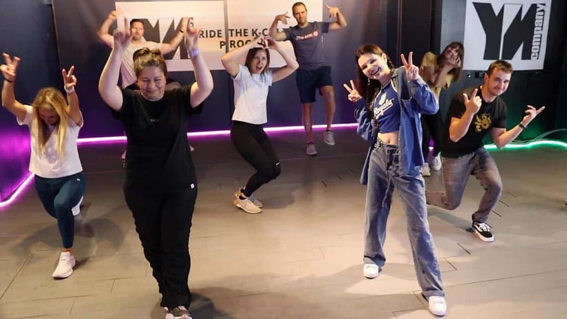 Seoul: Kpop Dance Class Including Video Shooting & Editing - The Social Side: Learning Together, Even If You Go Solo