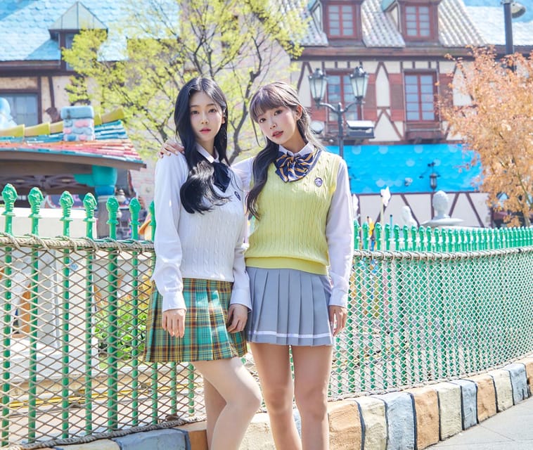 Seoul: Lotte World 1 Day Pass & Korean School Uniform Rental - Night Light Parade and a Practical Line Strategy