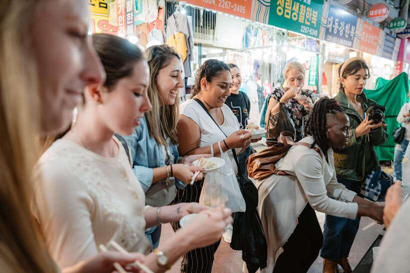Seoul: Night Market Food Tour with Local Guide - Korean drinking games and etiquette: the part that makes it memorable