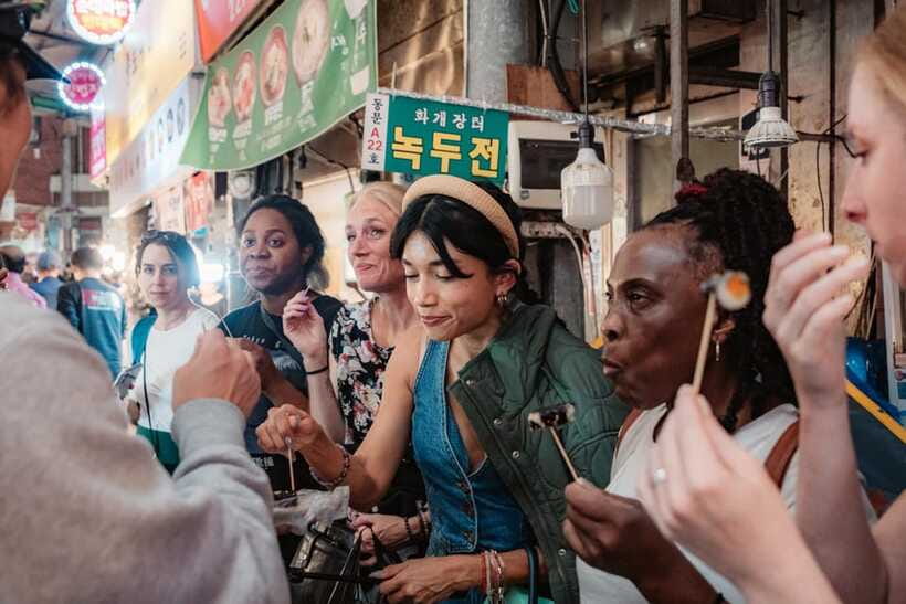 Seoul: Night Market Food Tour with Local Guide - Food limits: vegetarians, vegans, gluten intolerance, and pregnant visitors