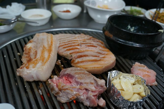 Seoul Night "Private Tour"(Korean BBQ, N-Tower, Seoul Fortress, Local Market) - Naksan Park and the Fortress Walls: History You Can See