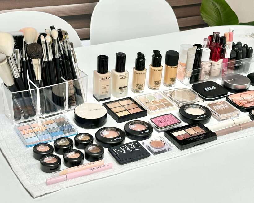 Seoul: Personalized Korean-style Makeup Experience - Choosing Your Style: 1:1 Lesson vs Full Makeup
