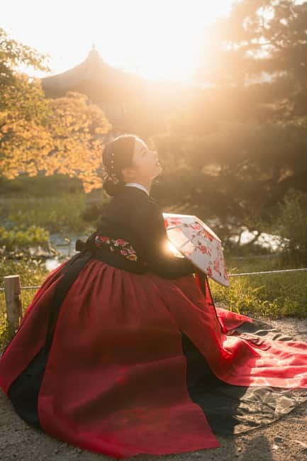 Seoul: Professional Hanbok Photography at Gyeongbok Palace - How the photographer edits your look (and why his style matters)