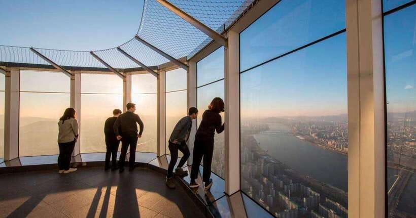 Seoul: Sky Lotte World Tower Ticket - Starting point: the art exhibition zone before you go up