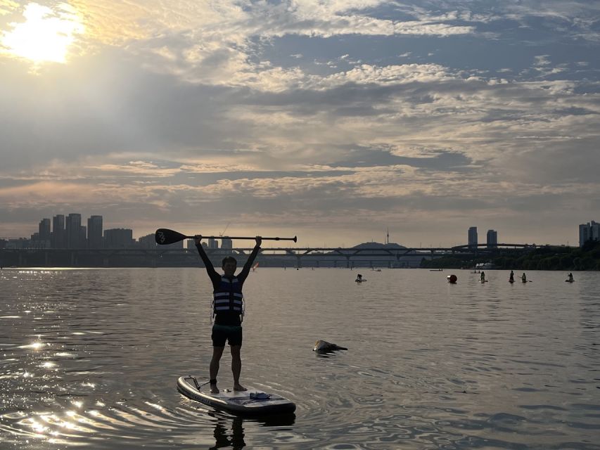 Seoul: Stand Up Paddle Board (SUP) & Kayak in Han River - Safety Briefing First: Motorboat Backup and Real Confidence