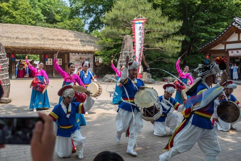 Seoul: Suwon Hwaseong, Folk Village, & Starfield Library - Getting picked up and dropped off in Seoul (Hongik or Myeongdong)