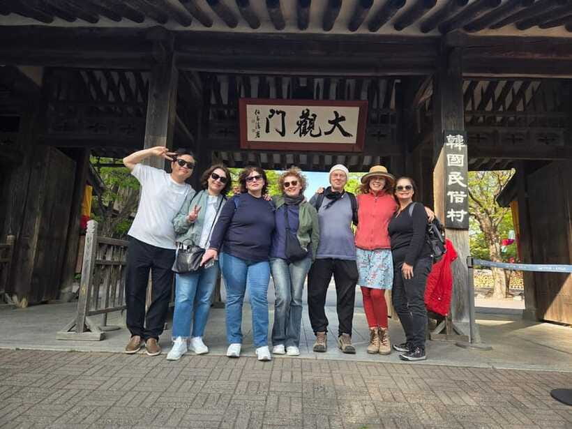 Seoul: Suwon Hwaseong, Folk Village, & Starfield Library - Hwaseong Haenggung: Joseon-era royalty with live shows