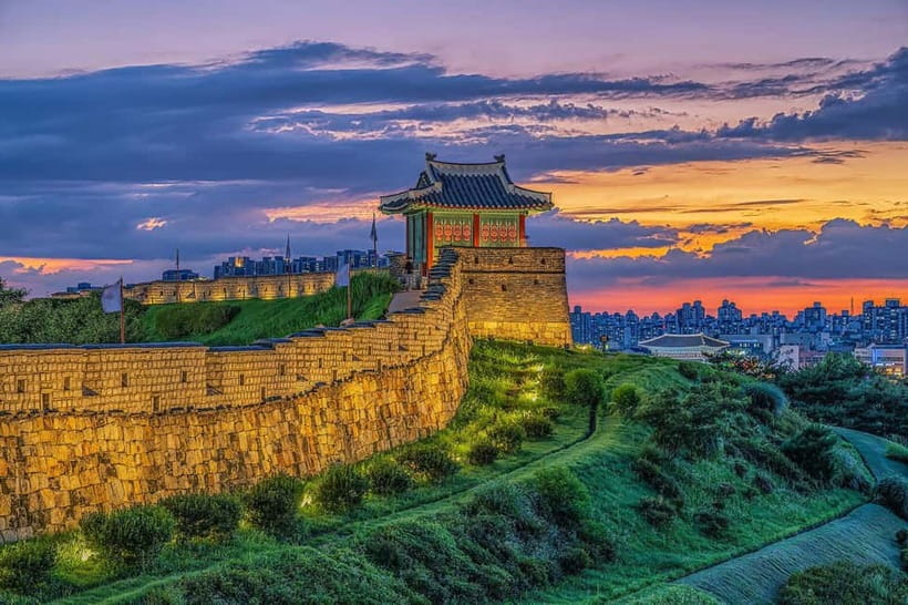 Seoul: Suwon Hwaseong Fortress & Korean Folk Village Tour - UNESCO Hwaseong Fortress: Wall Walks and How to Enjoy the Engineering