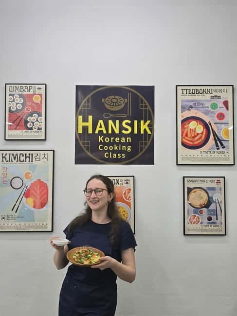 Seoul: Taste of Korea, Authentic Home Style Cooking Class - The full-course meal: banchan, drinks, and Korean desserts