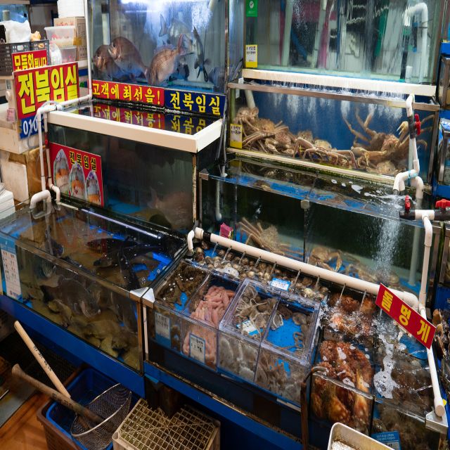 Seoul: The Biggest Sea-food Noryangjin Market Tour - Noryangjin Fish Market: A Familiar Meeting Point, Then Real Market Work