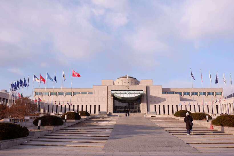 Seoul: War Memorial, Jogyesa Temple & Tapgol Park Tour - Key highlights to look for