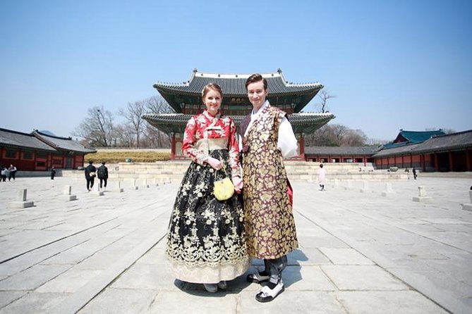 Small Group Seoul Highlight Tour opt. Hanbok & Tea Ceremony - Gwanghwamun Square and the Joseon-Era Main Road Views