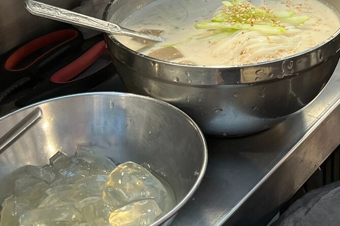 Vegan & Vegetarian Korean Market Adventure Gwangjang Market - Cheonggyecheon Stream stop: switching gears from snack-hunt to scenery
