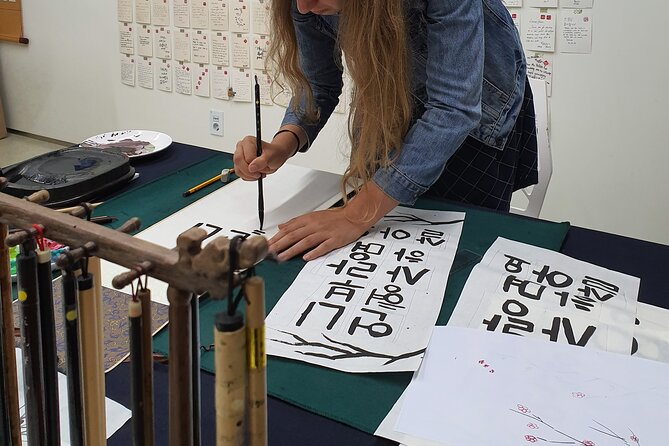 Write a Meaningful Korean Calligraphy Scroll in Insadong - Who this workshop is best for